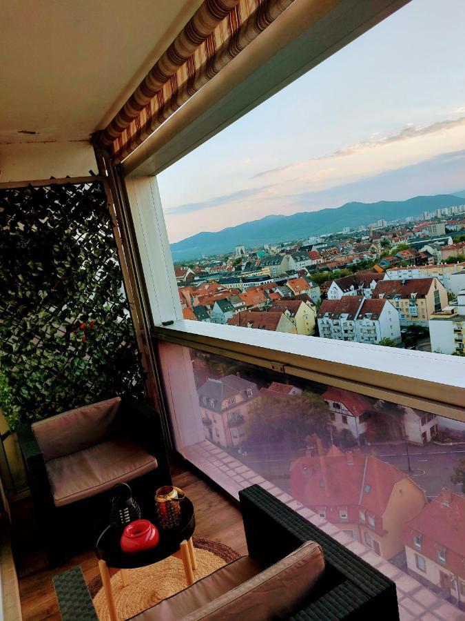 Superbe Appartement Colmar Avec Vue Et Jacuzzi ภายนอก รูปภาพ